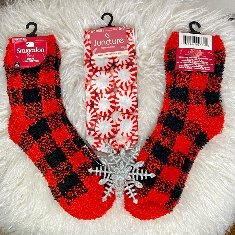 Sox Bundle: 3 pair Women’s aHoliday Socks/ NWT - Picture 2 of 2